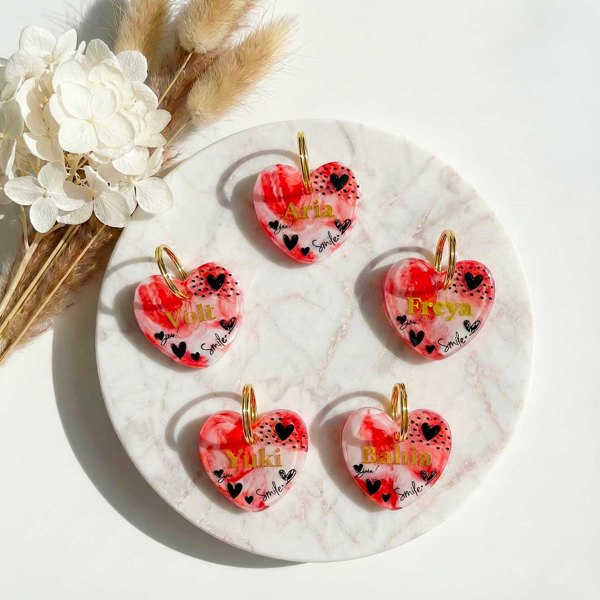 Médaille pour chien personnalisée - Cœur Pop Love ( marbré rouge & prénom doré )