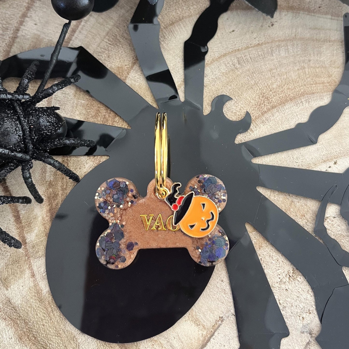 Médaille chien personnalisée en résine – Os Noir Pailleté