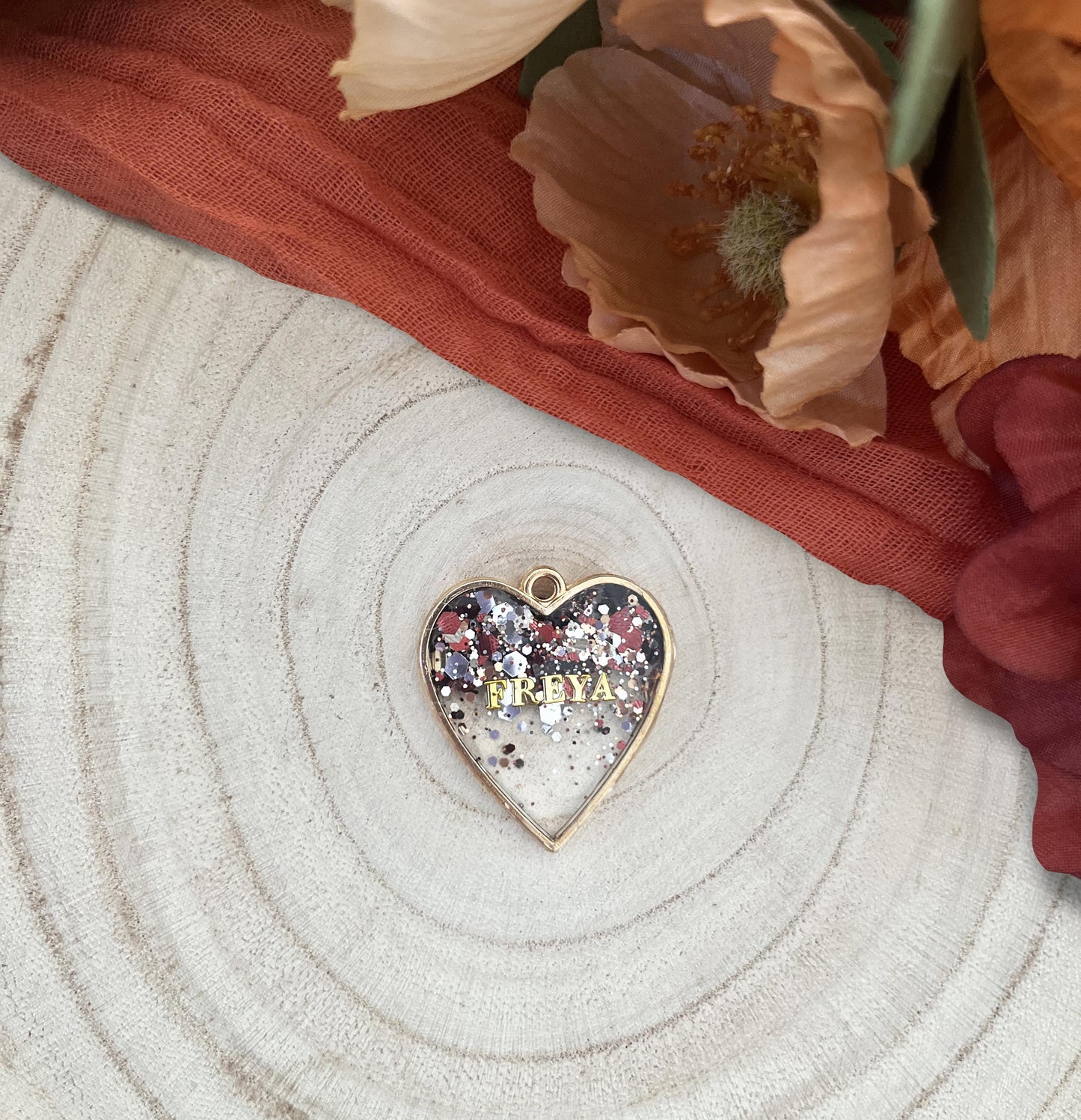 Médaille cœur strass personnalisée pour chien ( résine époxy )