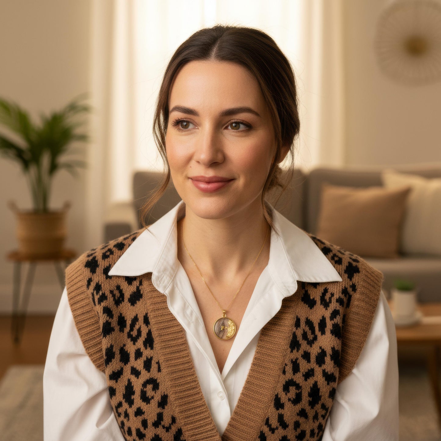 Pendentif ou porte-clés souvenir – poils/crins d’animal en résine (monture dorée)