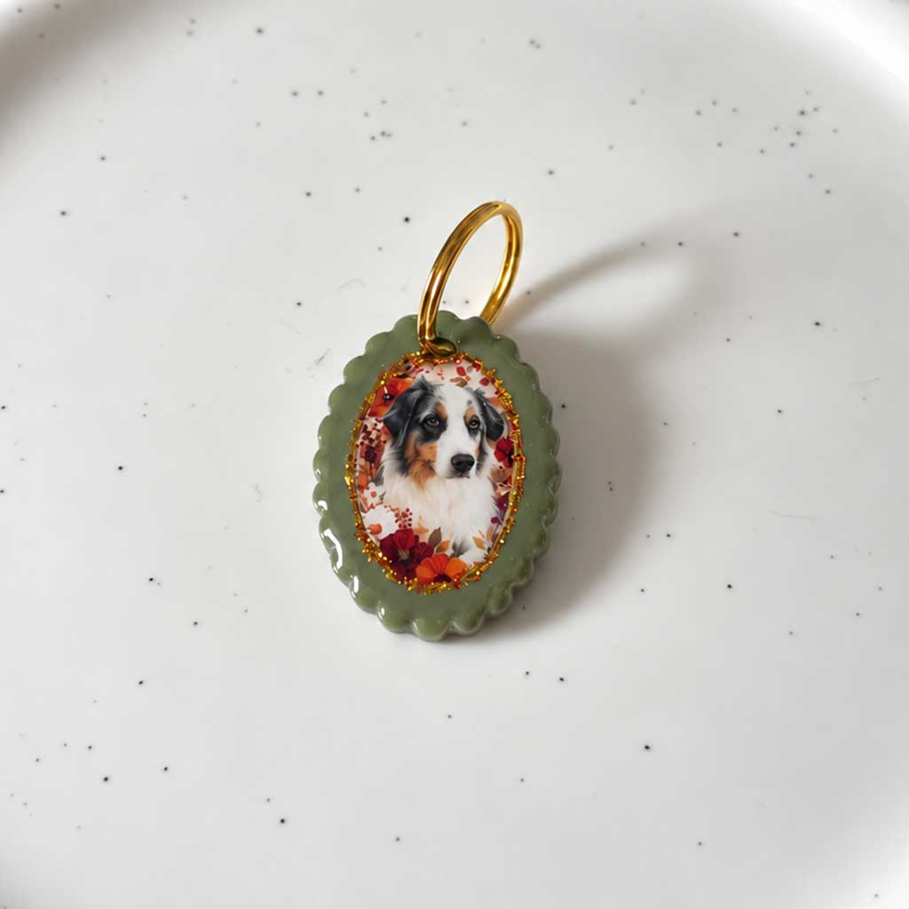 Médaille chien personnalisée avec portrait sur médaillon ovale rétro vert
